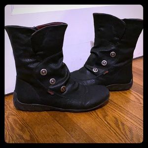 Rieker & Remonte Liv Slouchy Button Boots